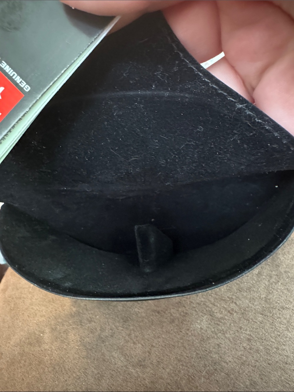 🚀 Ray-Ban Black Leather Sunglasses Case with Gold Logo - Picture 9 of 9